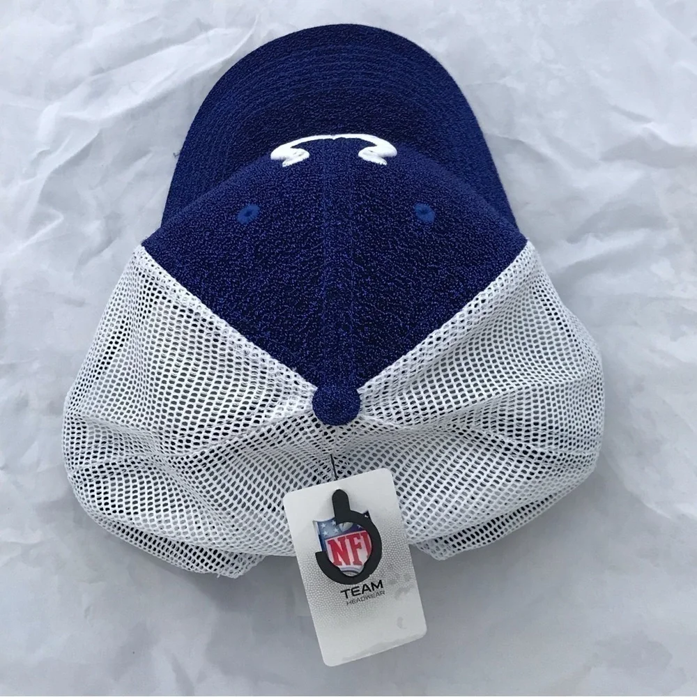 NFL Team Apparel - Indianapolis Colts Woman's Glittery SnapBack Football Cap